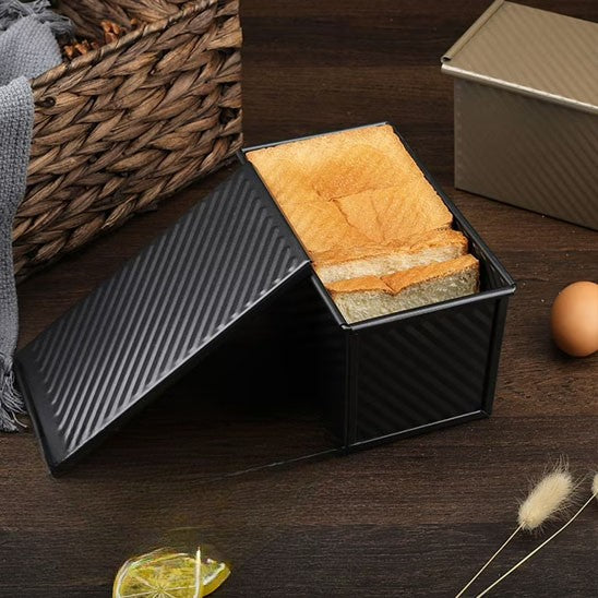 moule-a-pain-de-mie-avec-couvercle