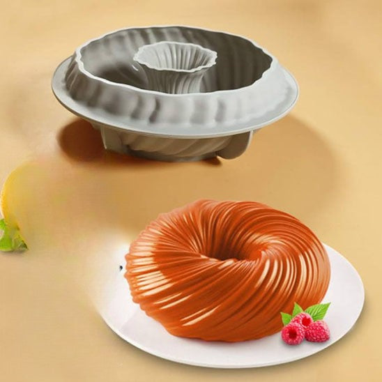moules-a-gateaux-sur-une-assiette