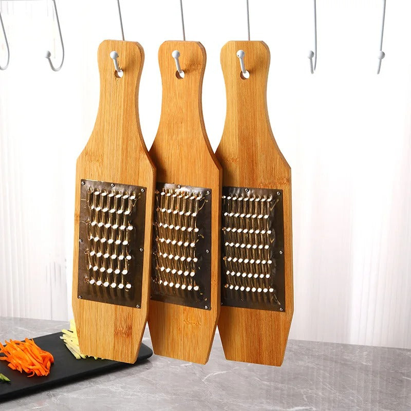 rape-a-legumes-en-bois-suspendu